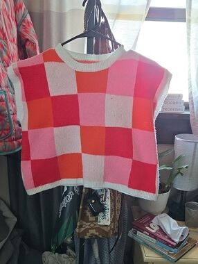 Checkerboard Knit Crop Top in Pink, Coral & White